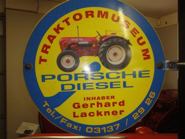 Porschetraktormuseum Lackner